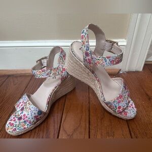 Lifestride Floral Wedge Sandals - Sz 8.5 - Brand new!!